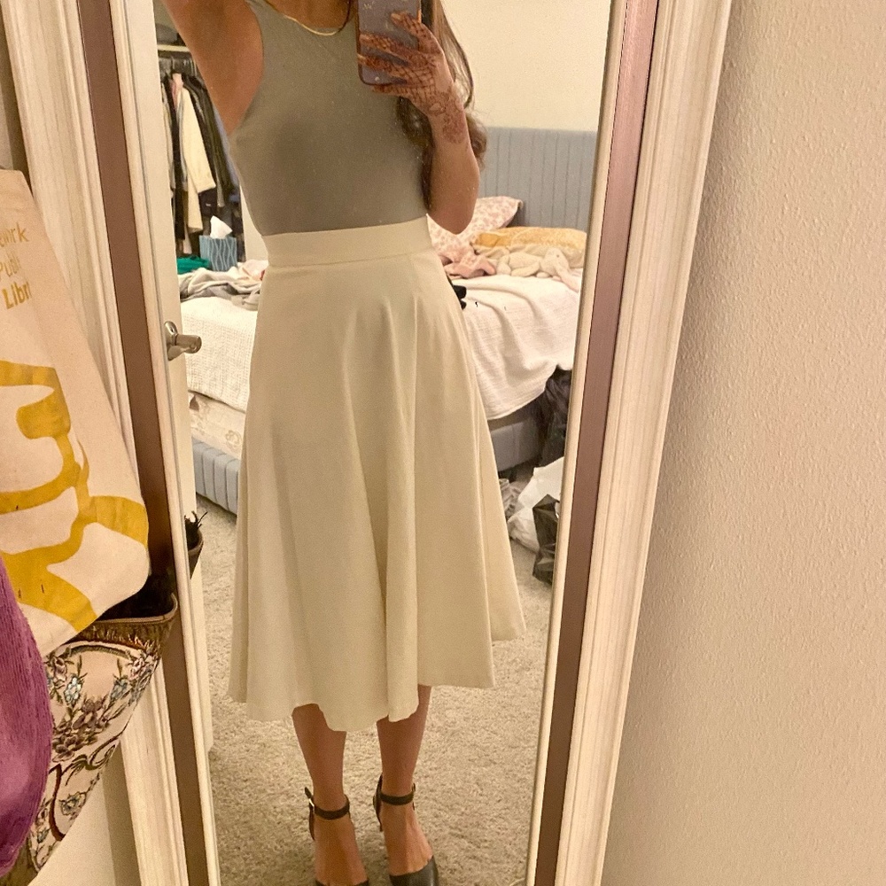 Banana Republic Tea-Length Skirt, Size 2